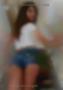 I   am a TRYSEXUAL in Niles, Michigan 45yo male.