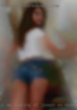 I am looking to hook up with a St. Joseph, MO nude couple.