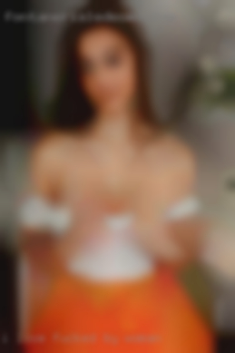 I love to please with my tongue fucked by woman lots.