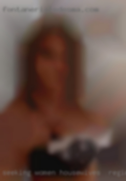 Seeking women or couples to play housewives in Regina with.